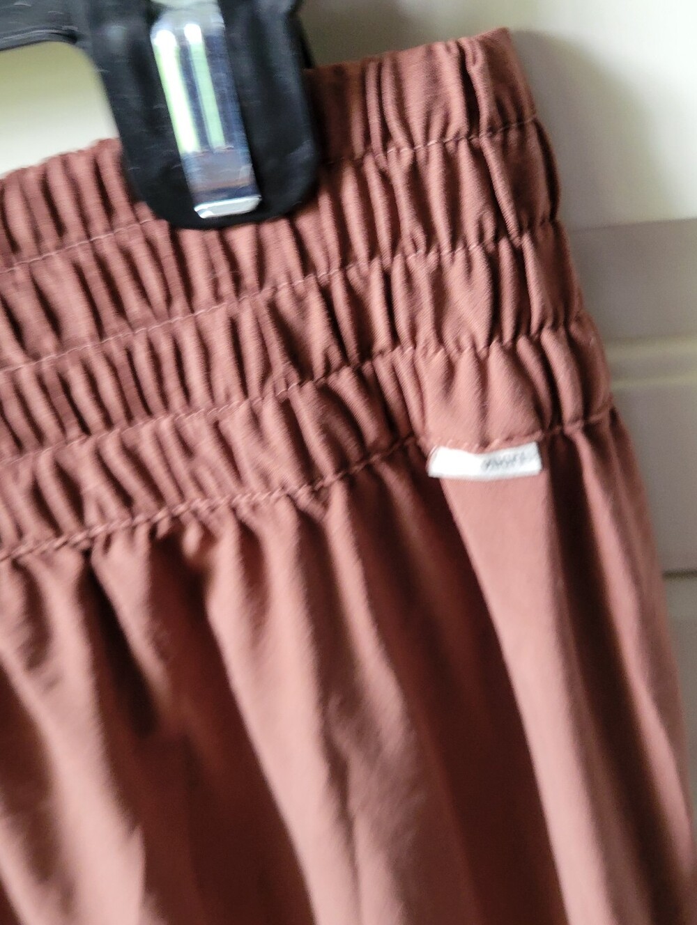 Vuori women's w villa jogger in hazelnut size medium - Picture 4 of 4